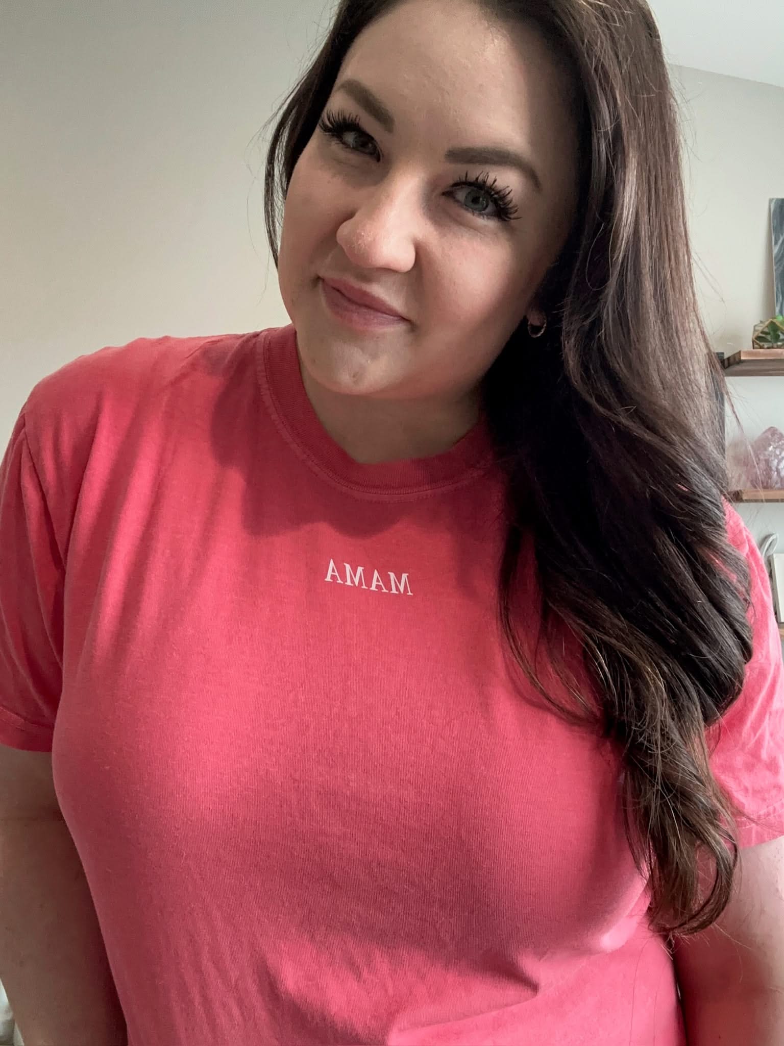 Mama Knows Best – Mama Graphic Tee – Short Sleeve Comfort Color - Women | Little Mama Shirt Shop - Image 7